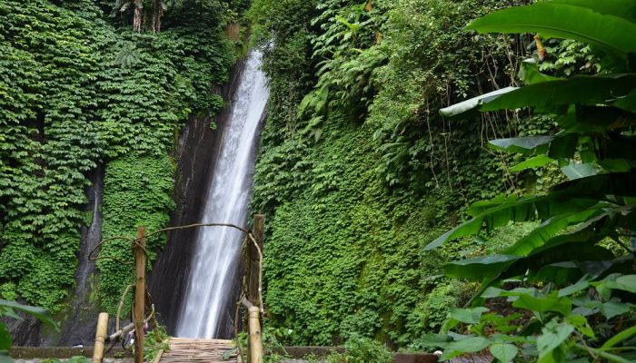 munduk waterfall
